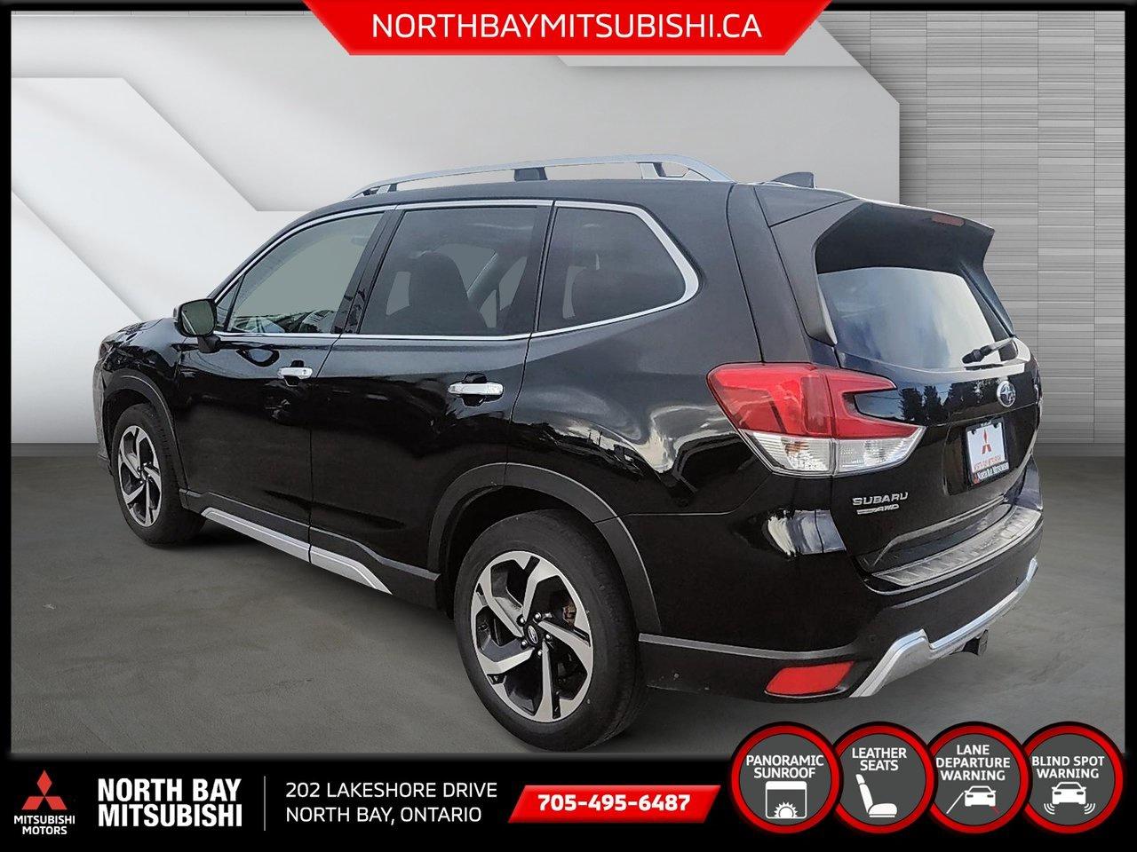 2023 Subaru Forester Premier Photo3