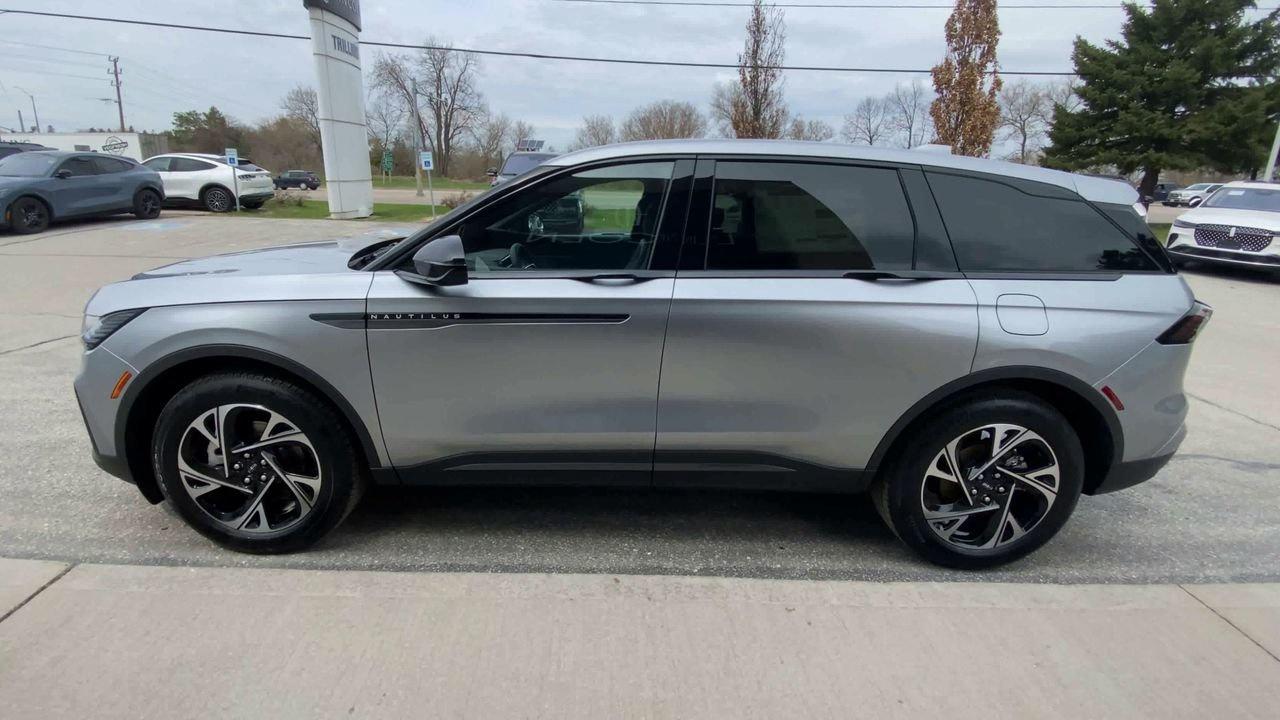 2025 Lincoln Nautilus Premiere Photo4