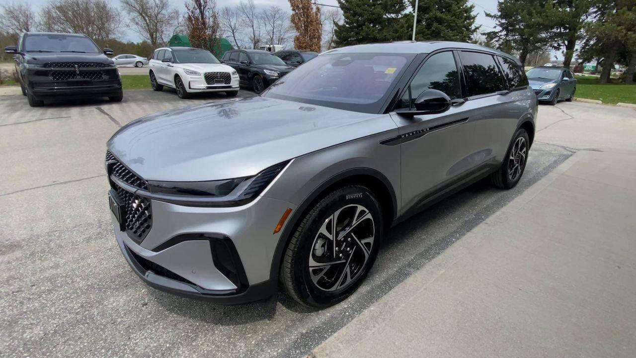 2025 Lincoln Nautilus Premiere Photo3