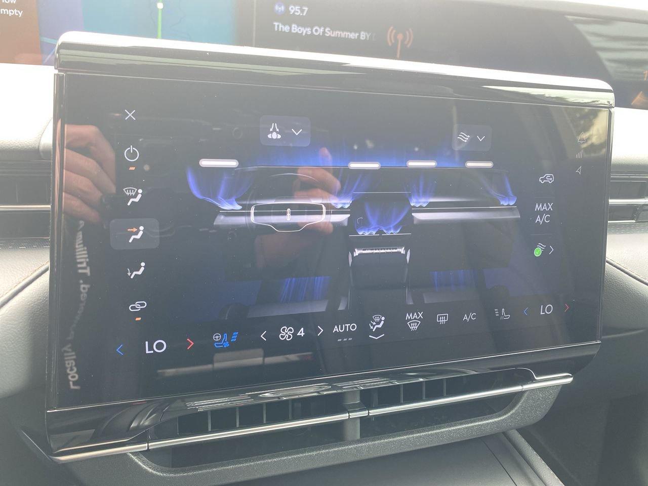 2025 Lincoln Nautilus Premiere Photo