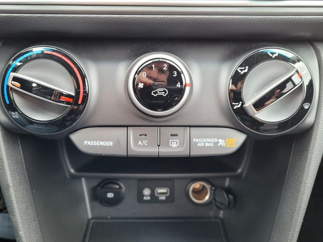 2021 Hyundai KONA LIMITED AWD Photo