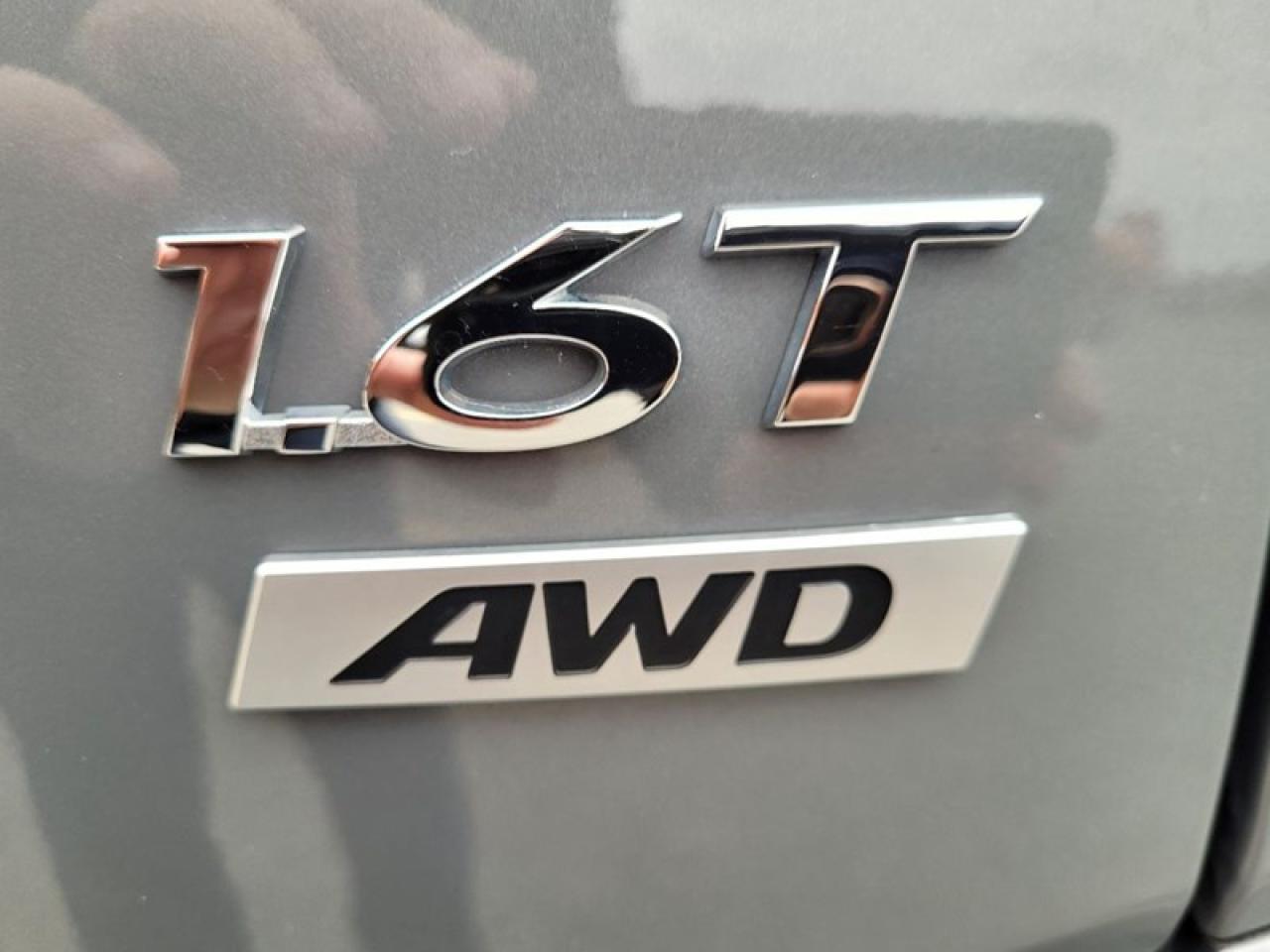 2021 Hyundai KONA LIMITED AWD Photo