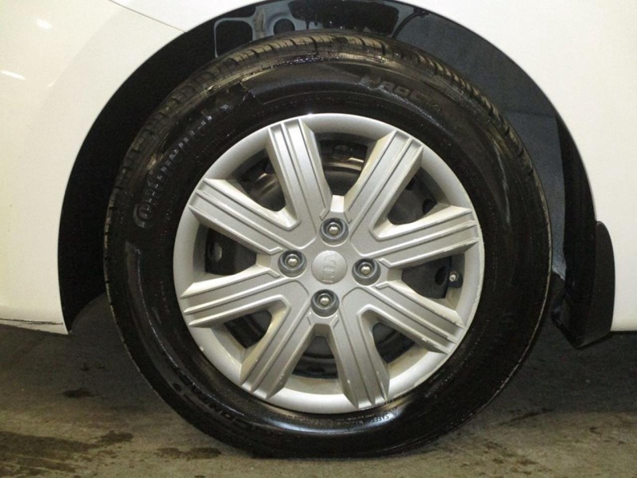 2021 Kia Rio5 S Photo