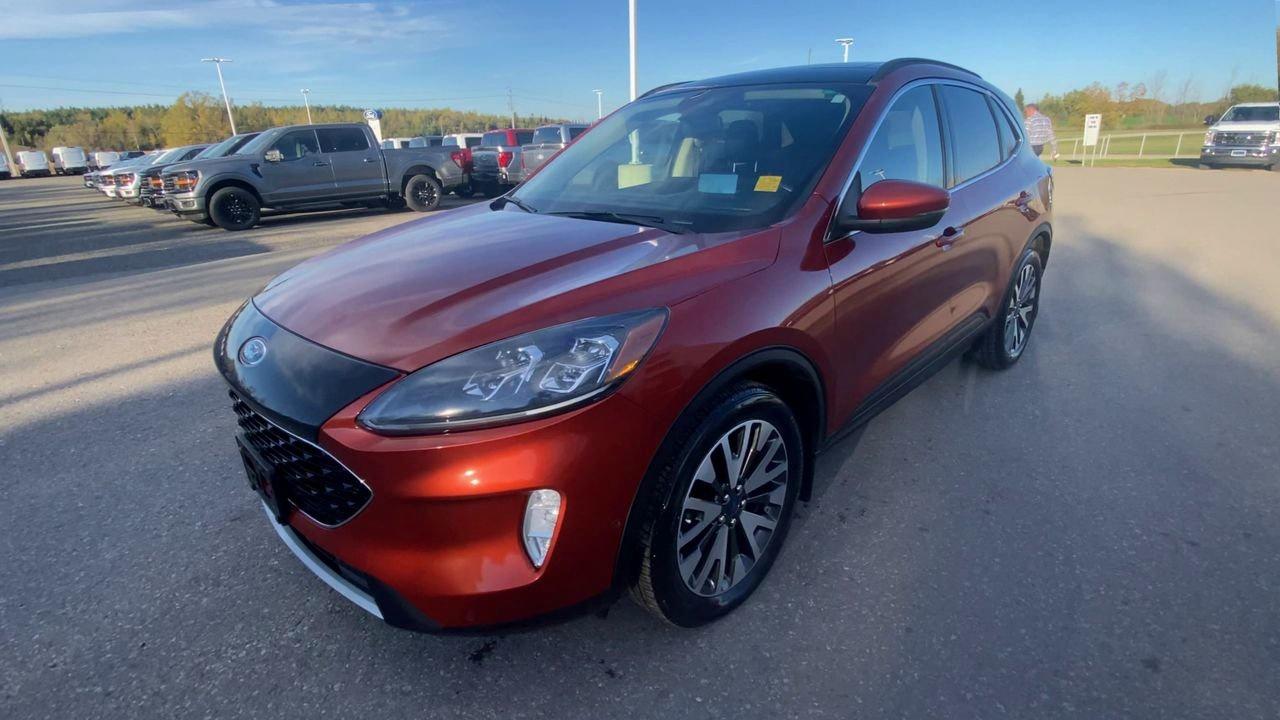 2020 Ford Escape Titanium Hybrid Photo