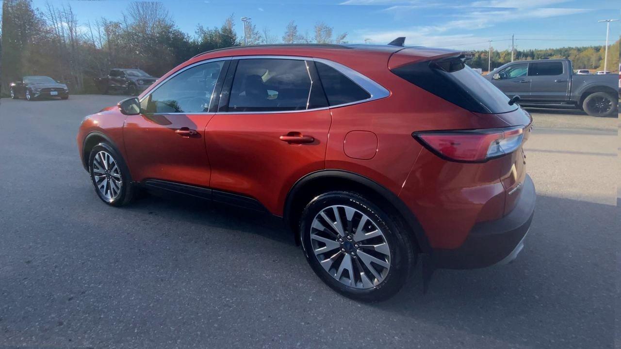 2020 Ford Escape Titanium Hybrid Photo