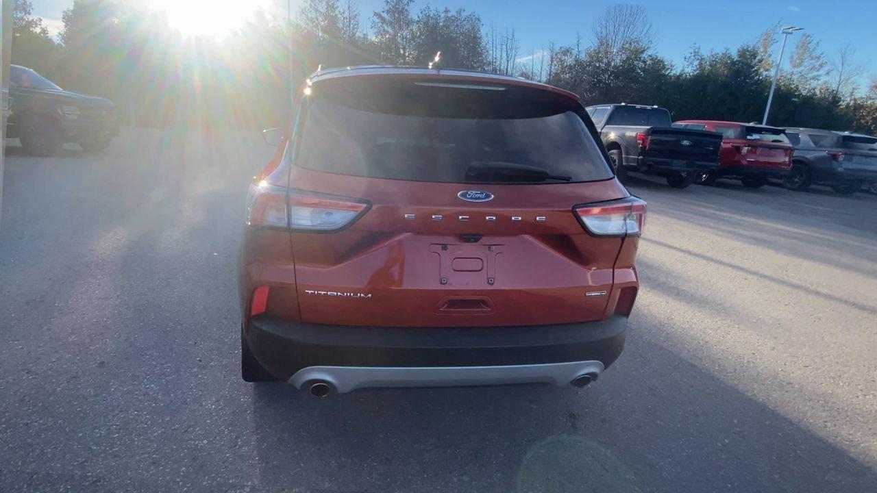 2020 Ford Escape Titanium Hybrid Photo