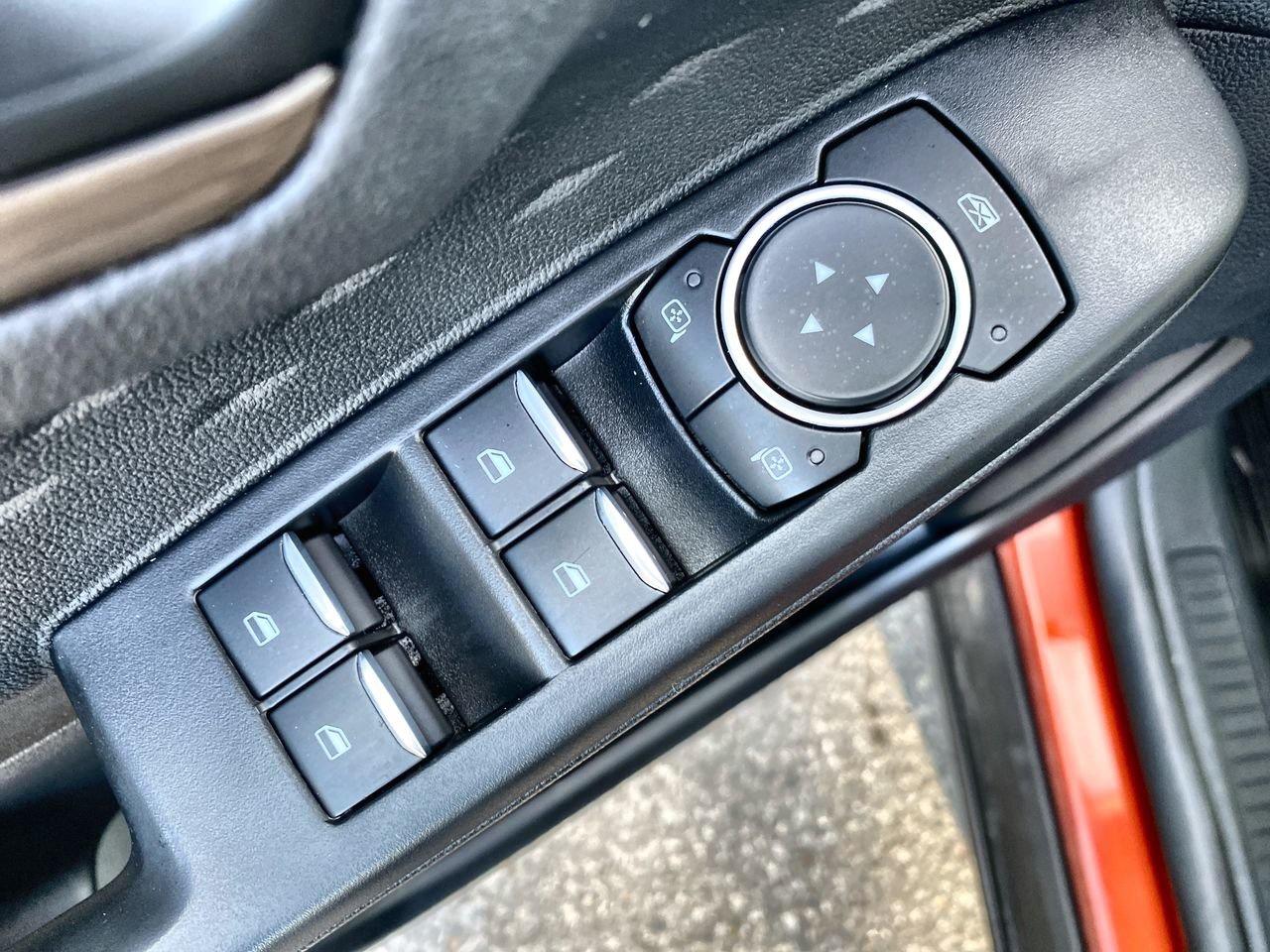 2020 Ford Escape Titanium Hybrid Photo