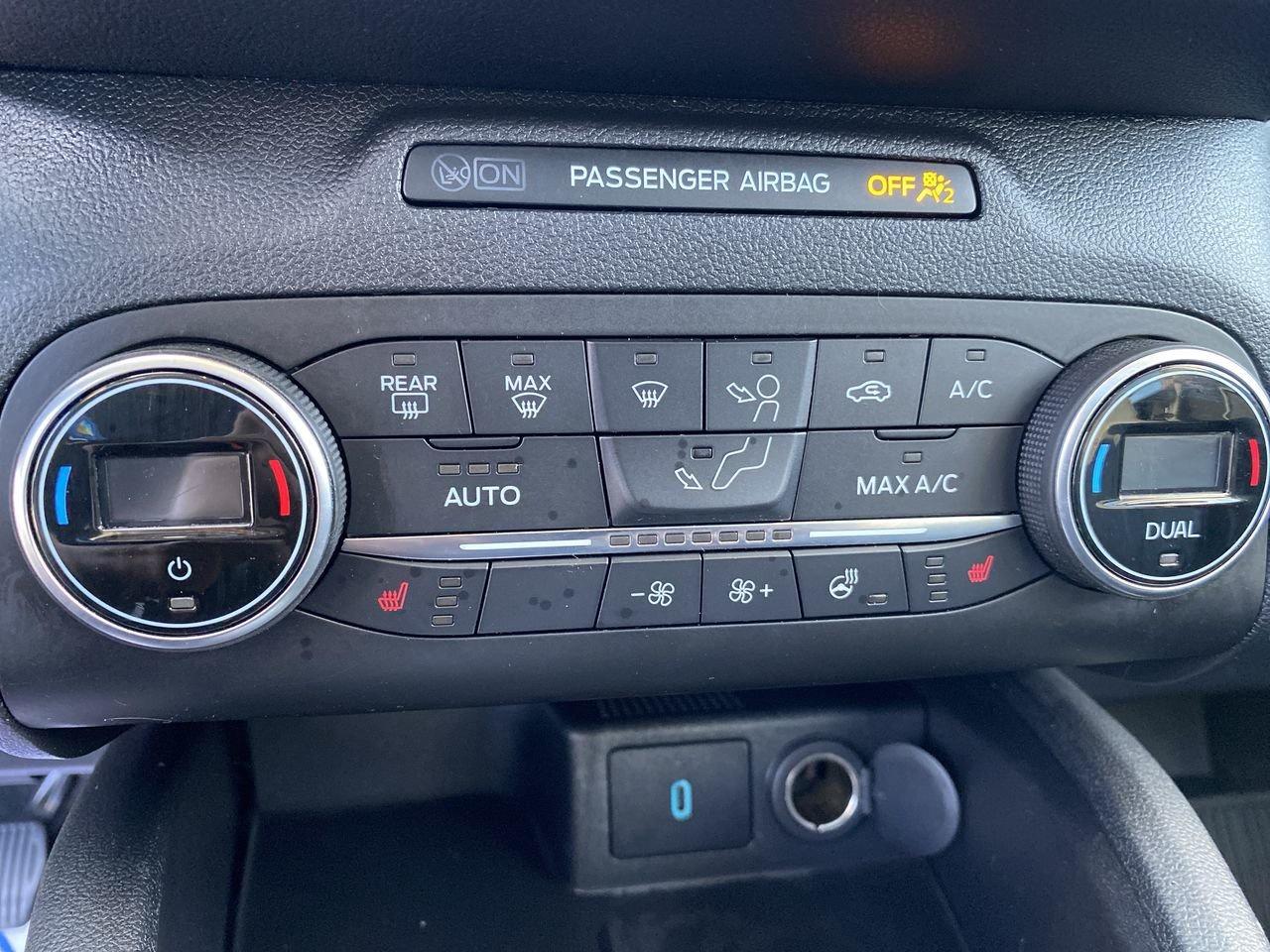 2020 Ford Escape Titanium Hybrid Photo