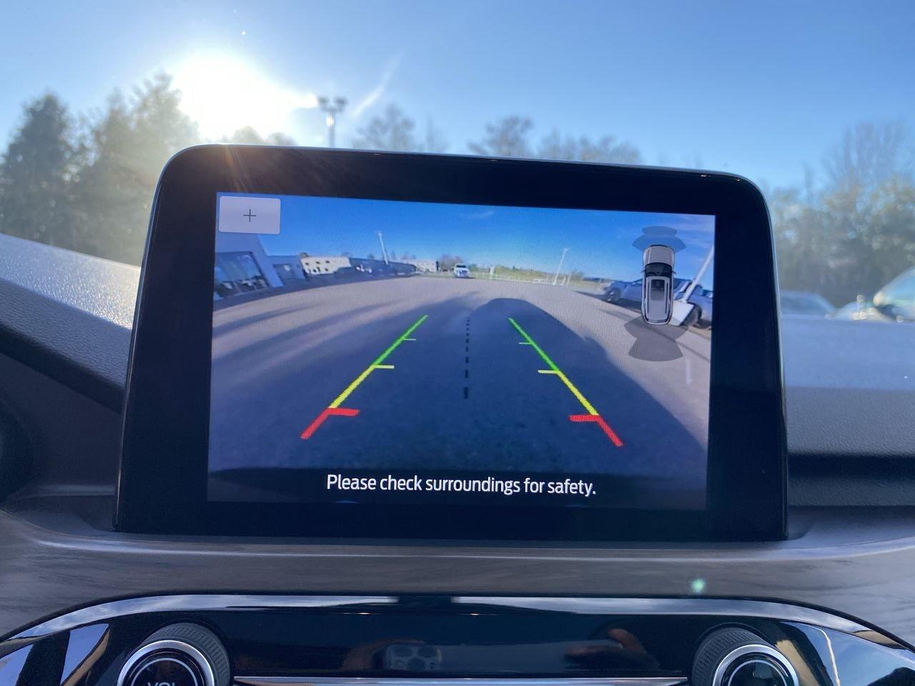 2020 Ford Escape Titanium Hybrid Photo