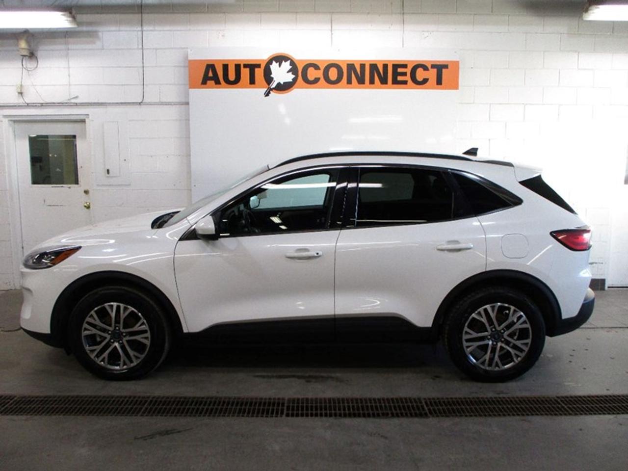 2021 Ford Escape SEL AWD Photo1