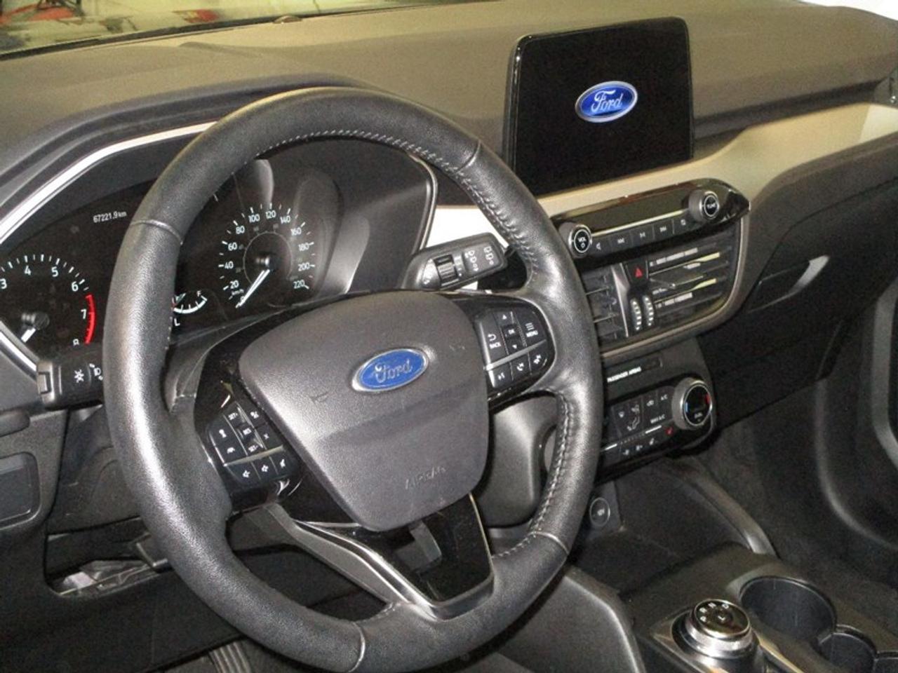 2021 Ford Escape SEL Photo