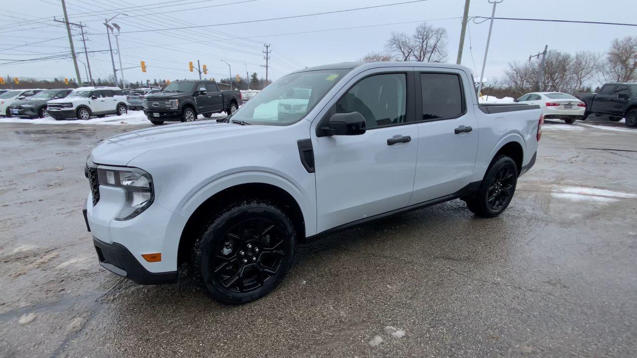 2025 Ford Maverick Hybrid XLT Photo3
