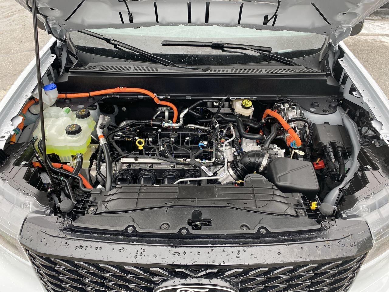 2025 Ford Maverick Hybrid XLT Photo