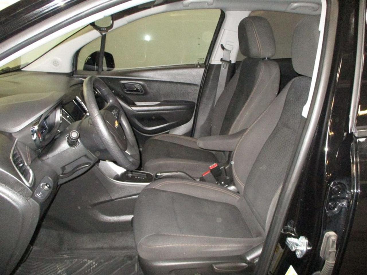 2020 Chevrolet Trax LS Photo