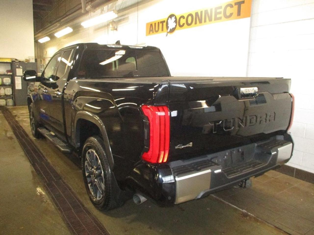 2022 Toyota Tundra Limited Double Cab Photo2