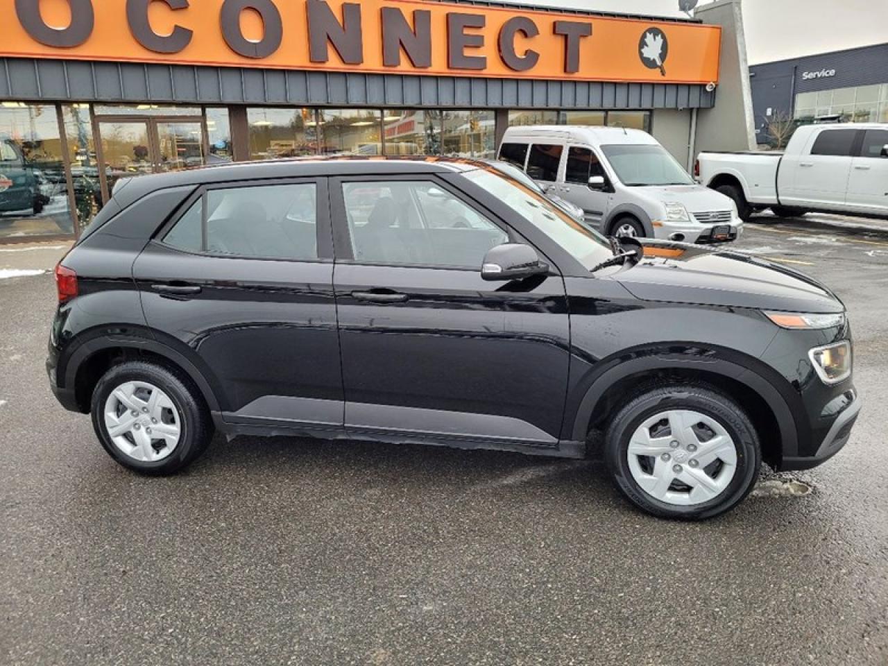 2022 Hyundai Venue SE Photo4