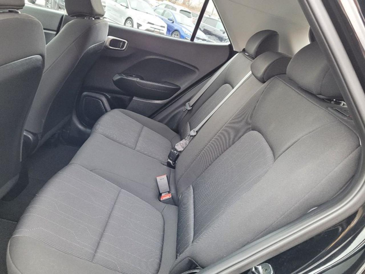 2022 Hyundai Venue SE Photo