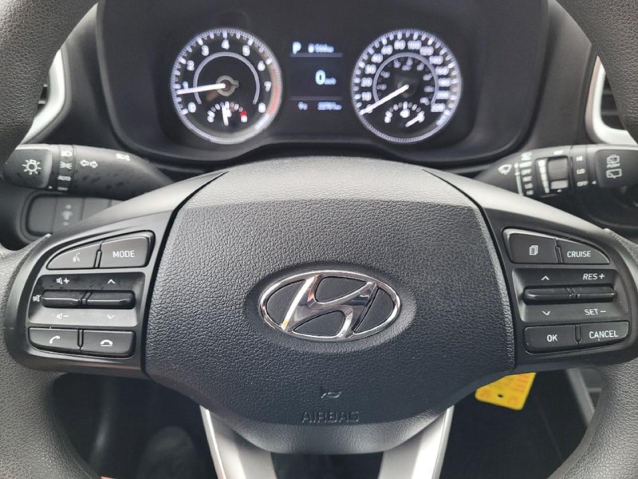 2022 Hyundai Venue SE Photo