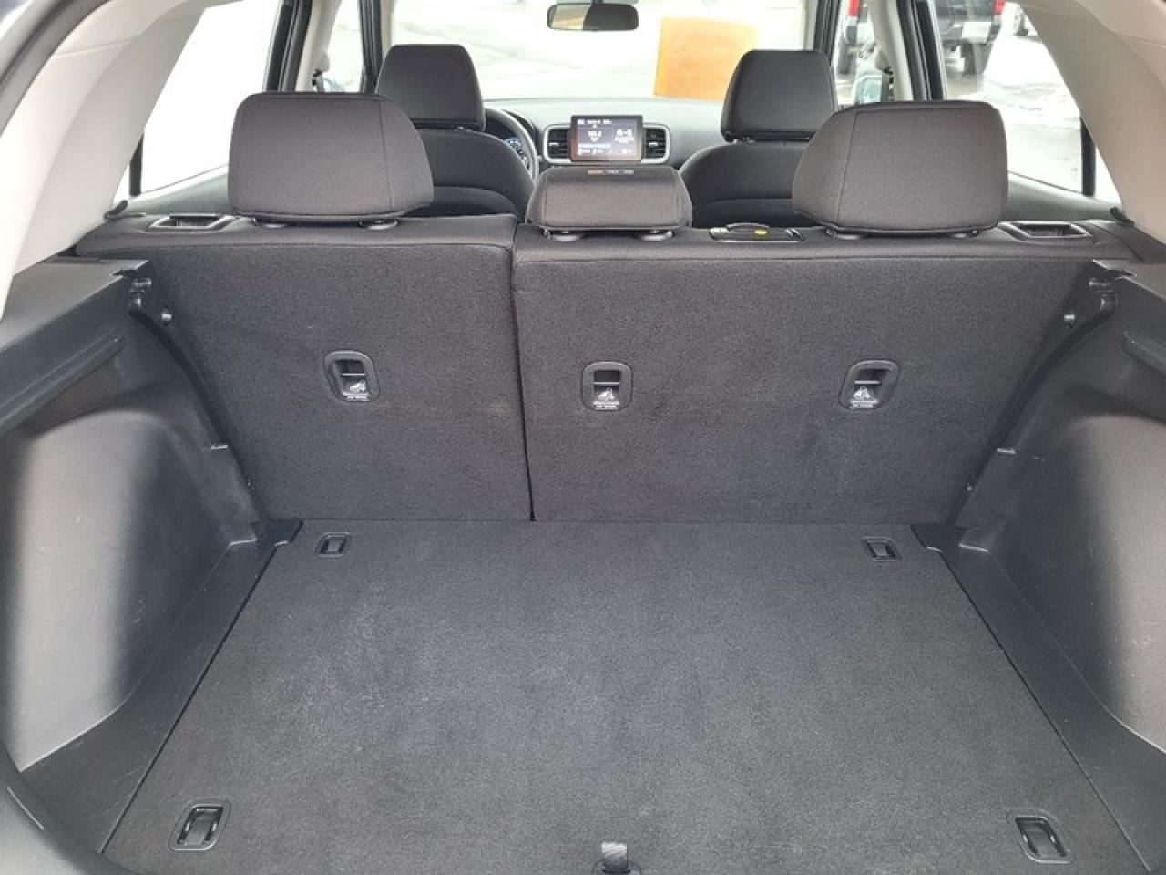 2022 Hyundai Venue SE Photo