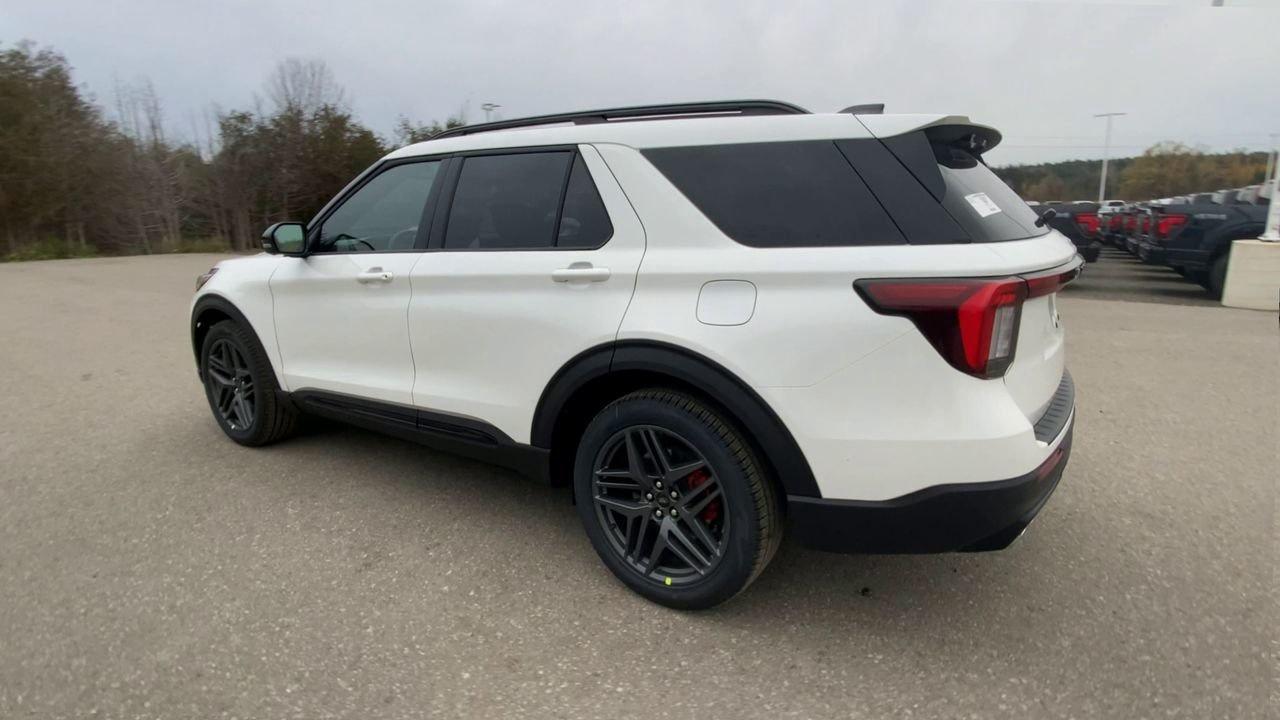 2026 Ford Explorer ST Photo