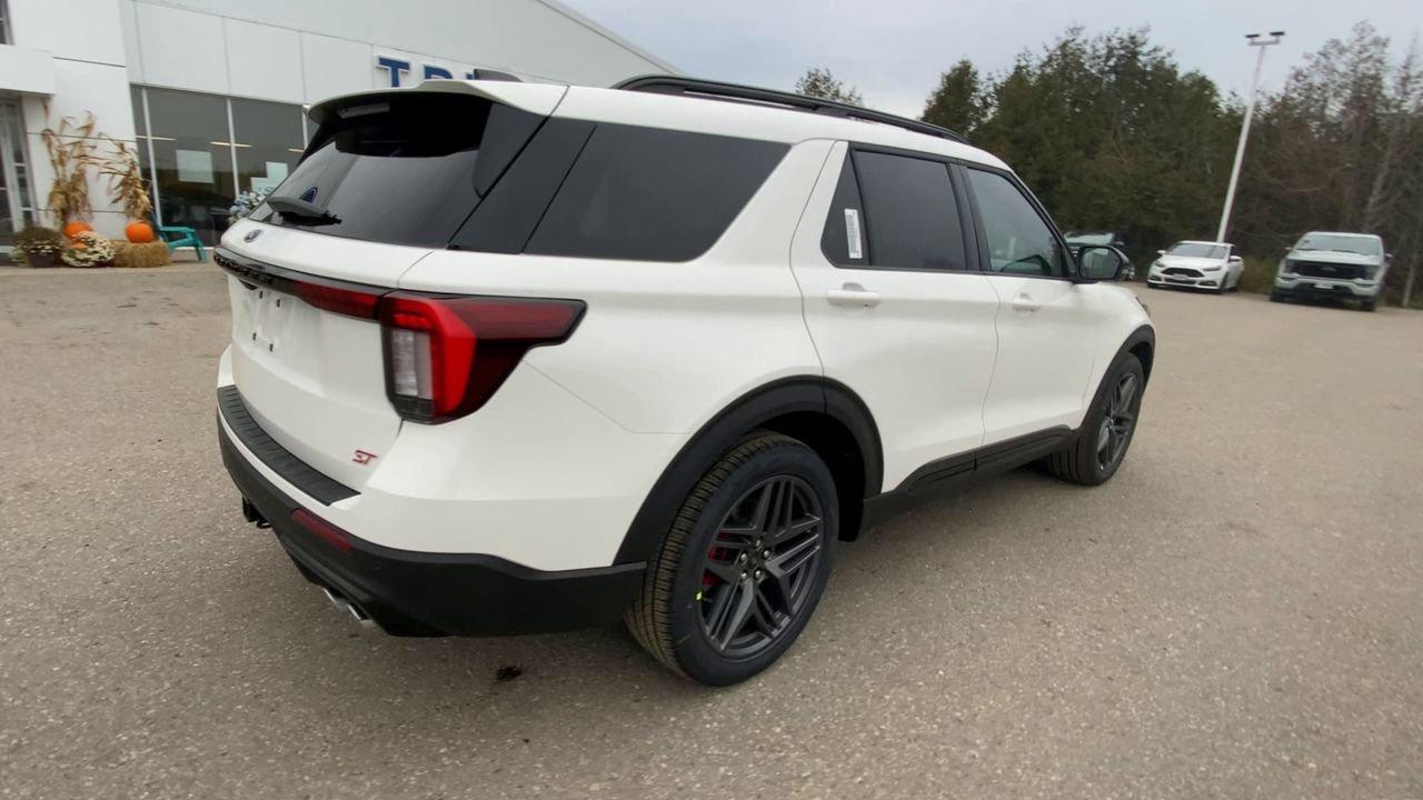 2026 Ford Explorer ST Photo
