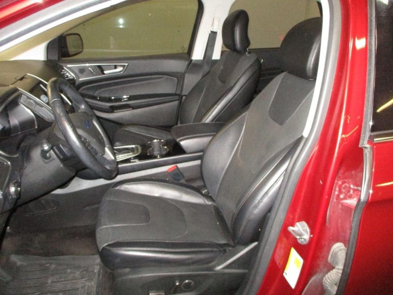 2017 Ford Edge Titanium AWD Photo