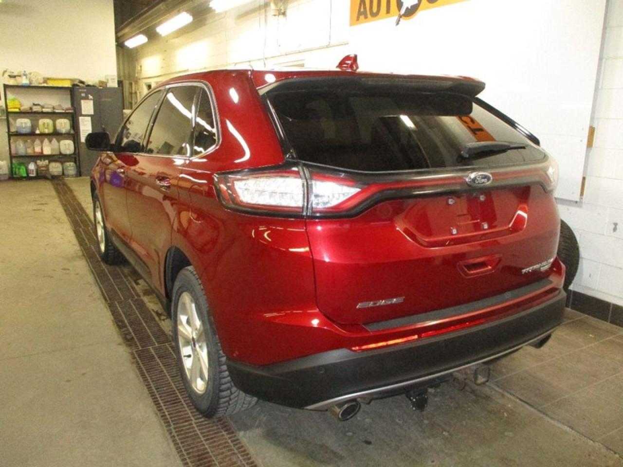 2017 Ford Edge Titanium AWD Photo