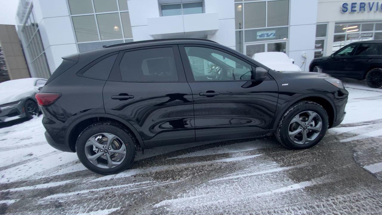 2026 Ford Escape ST-Line Photo