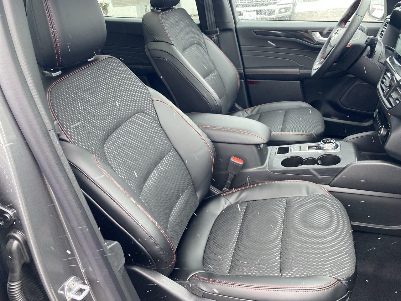 2026 Ford Escape ST-Line Select Photo