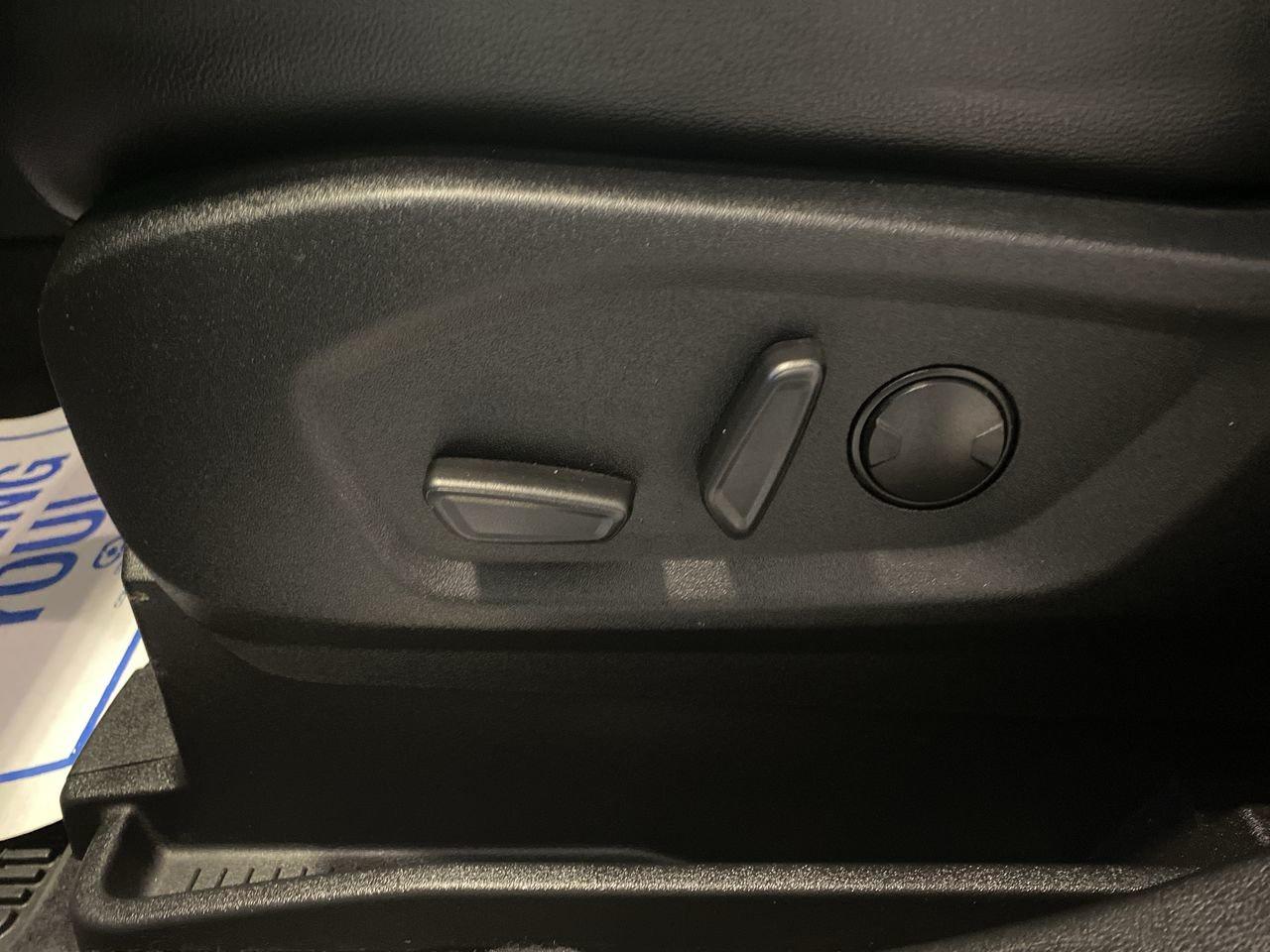 2024 Ford Edge Titanium Photo