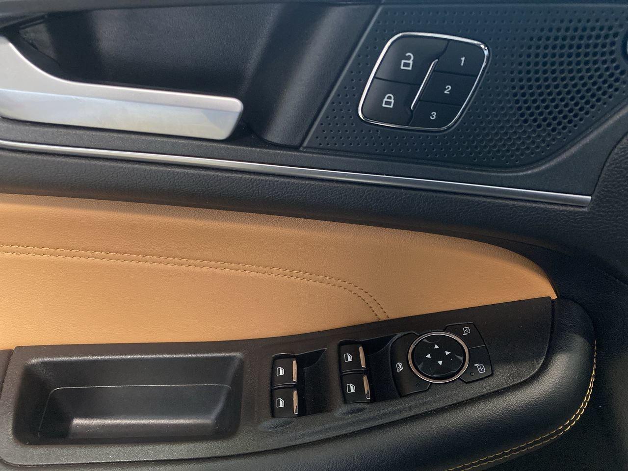 2024 Ford Edge Titanium Photo