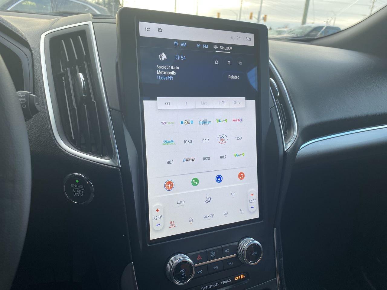 2024 Ford Edge Titanium Photo