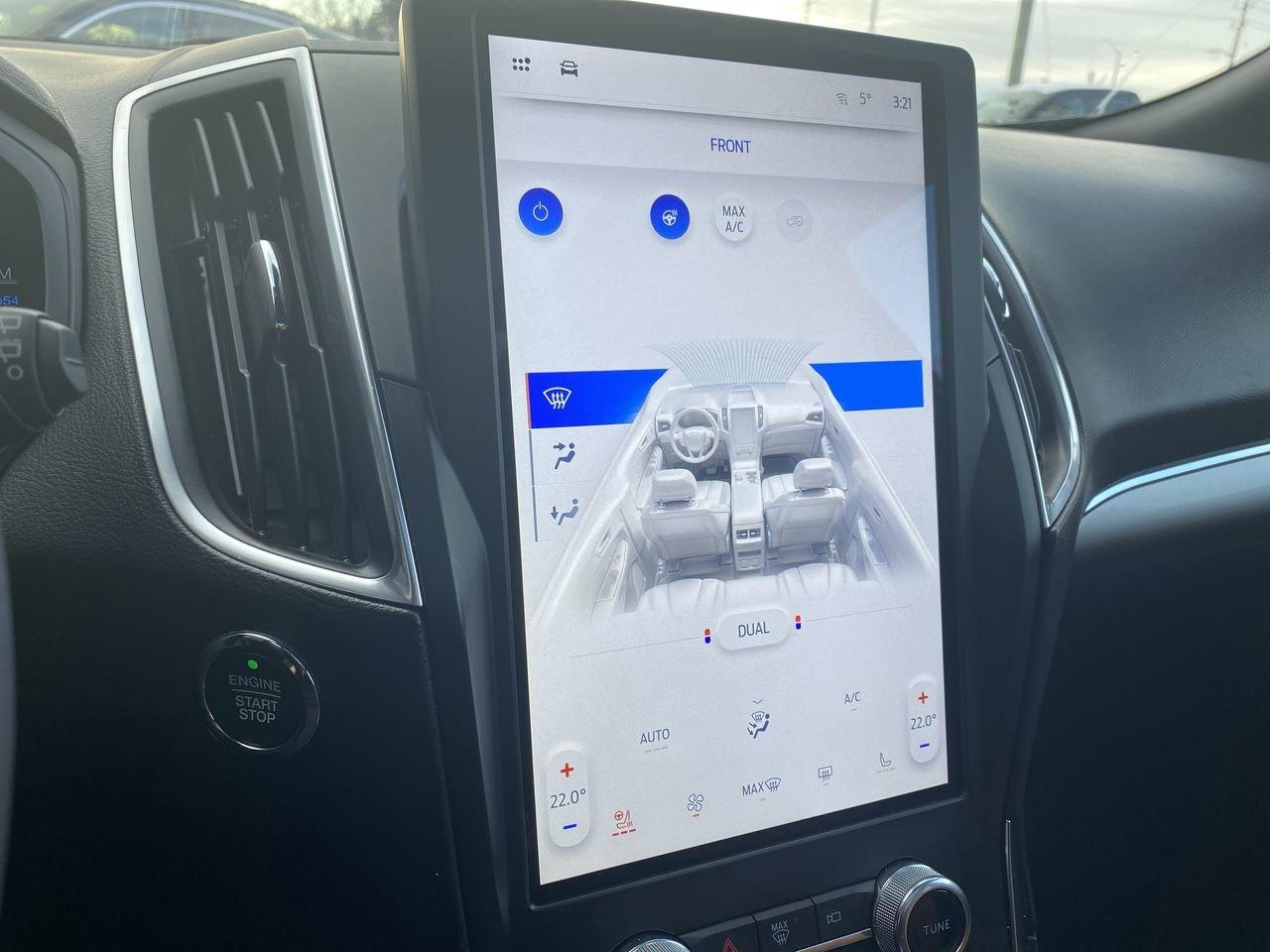 2024 Ford Edge Titanium Photo