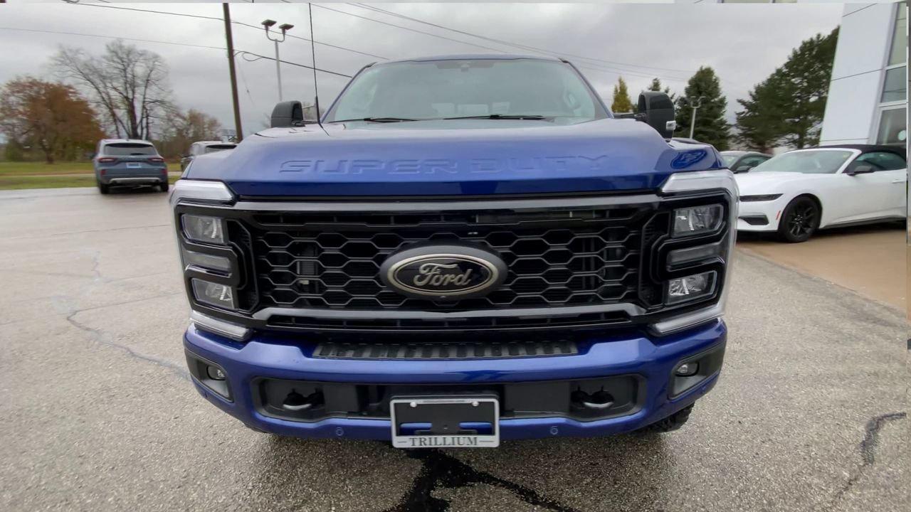2026 Ford F-250 LARIAT Photo