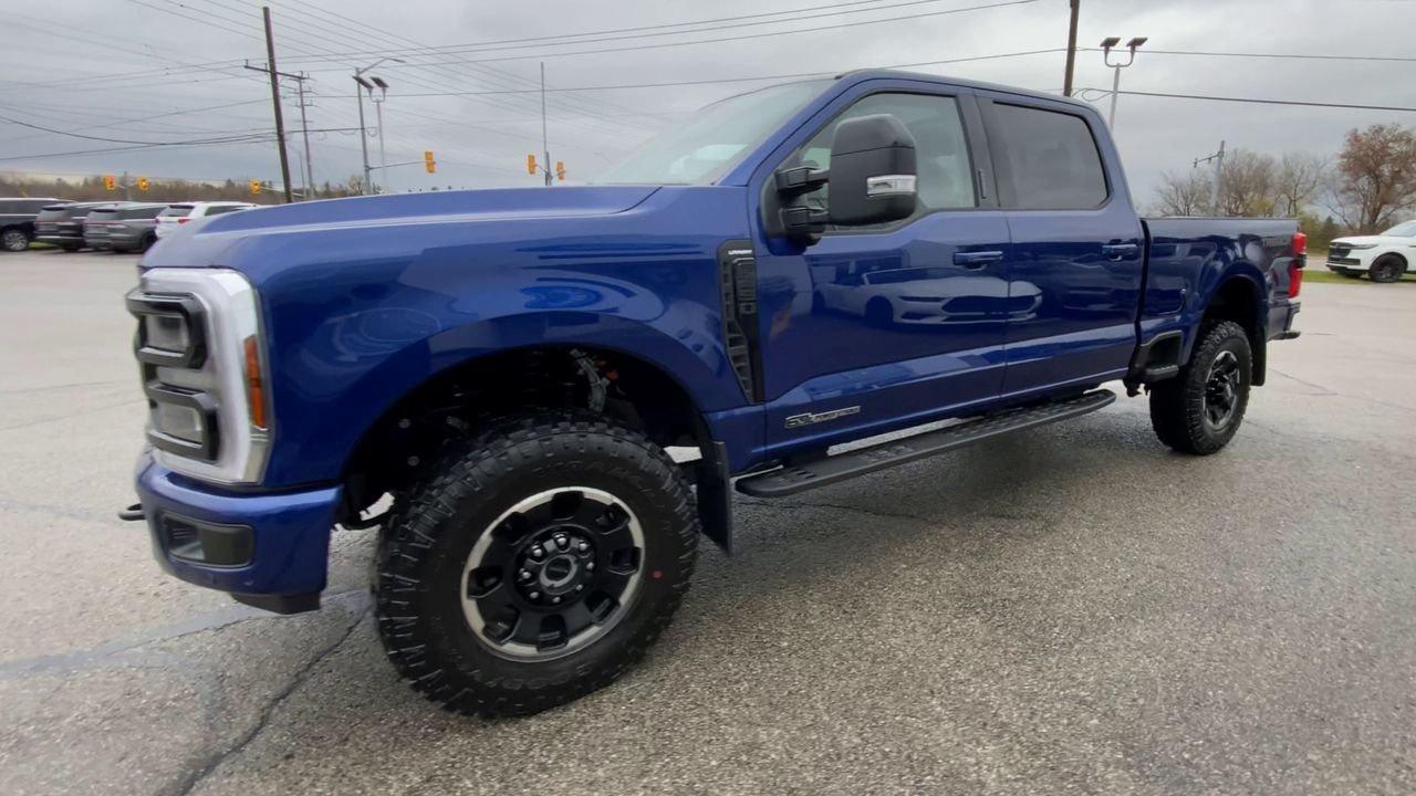 2026 Ford F-250 LARIAT Photo3