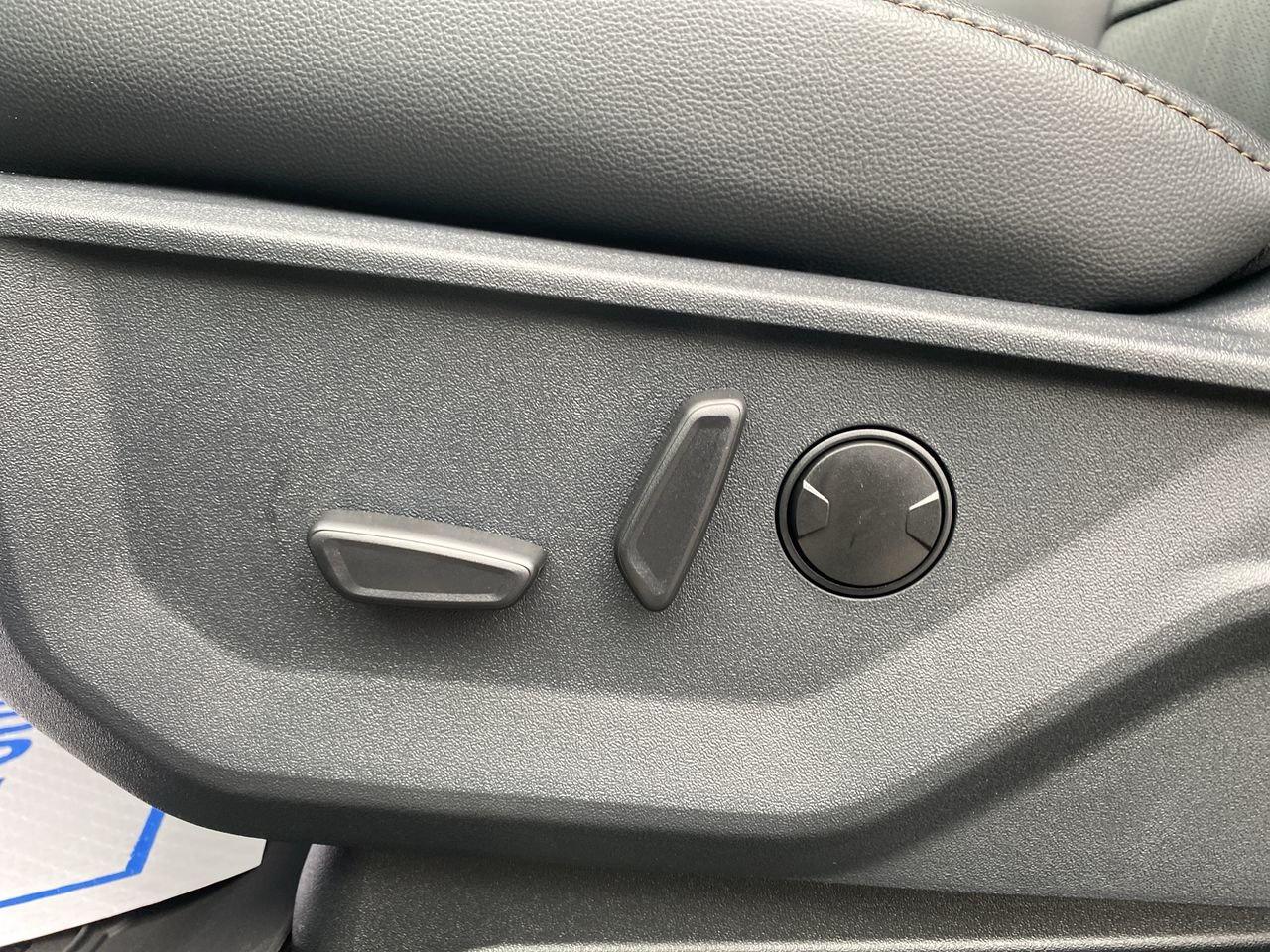 2026 Ford F-250 LARIAT Photo