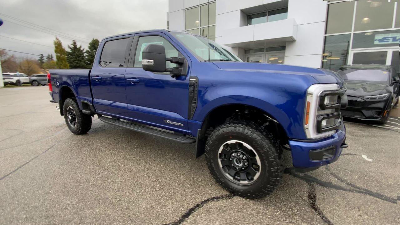 2026 Ford F-250 LARIAT Photo