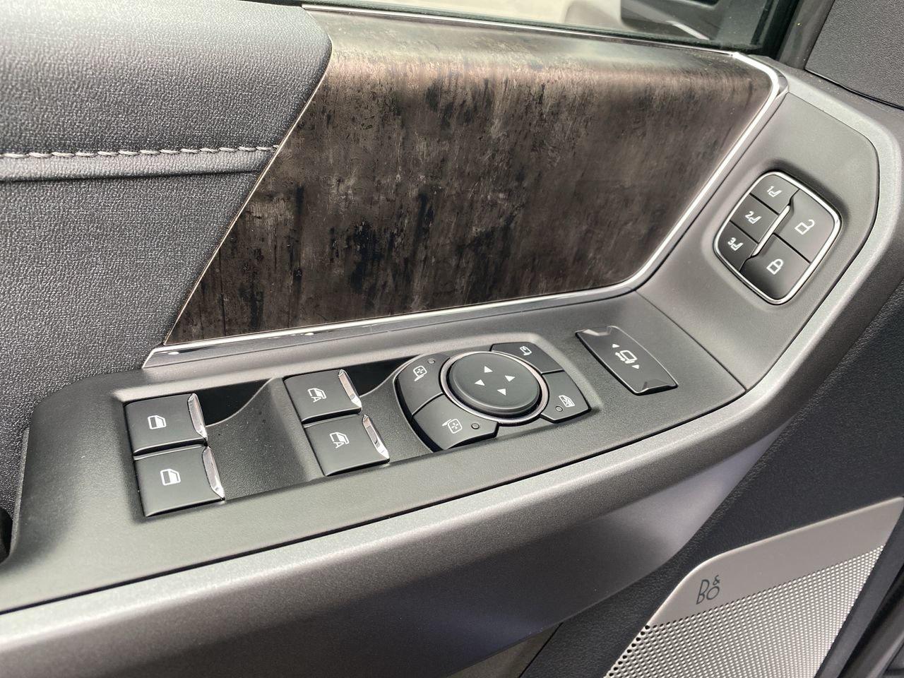 2026 Ford F-250 LARIAT Photo