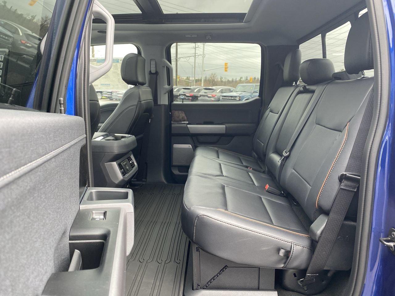 2026 Ford F-250 LARIAT Photo