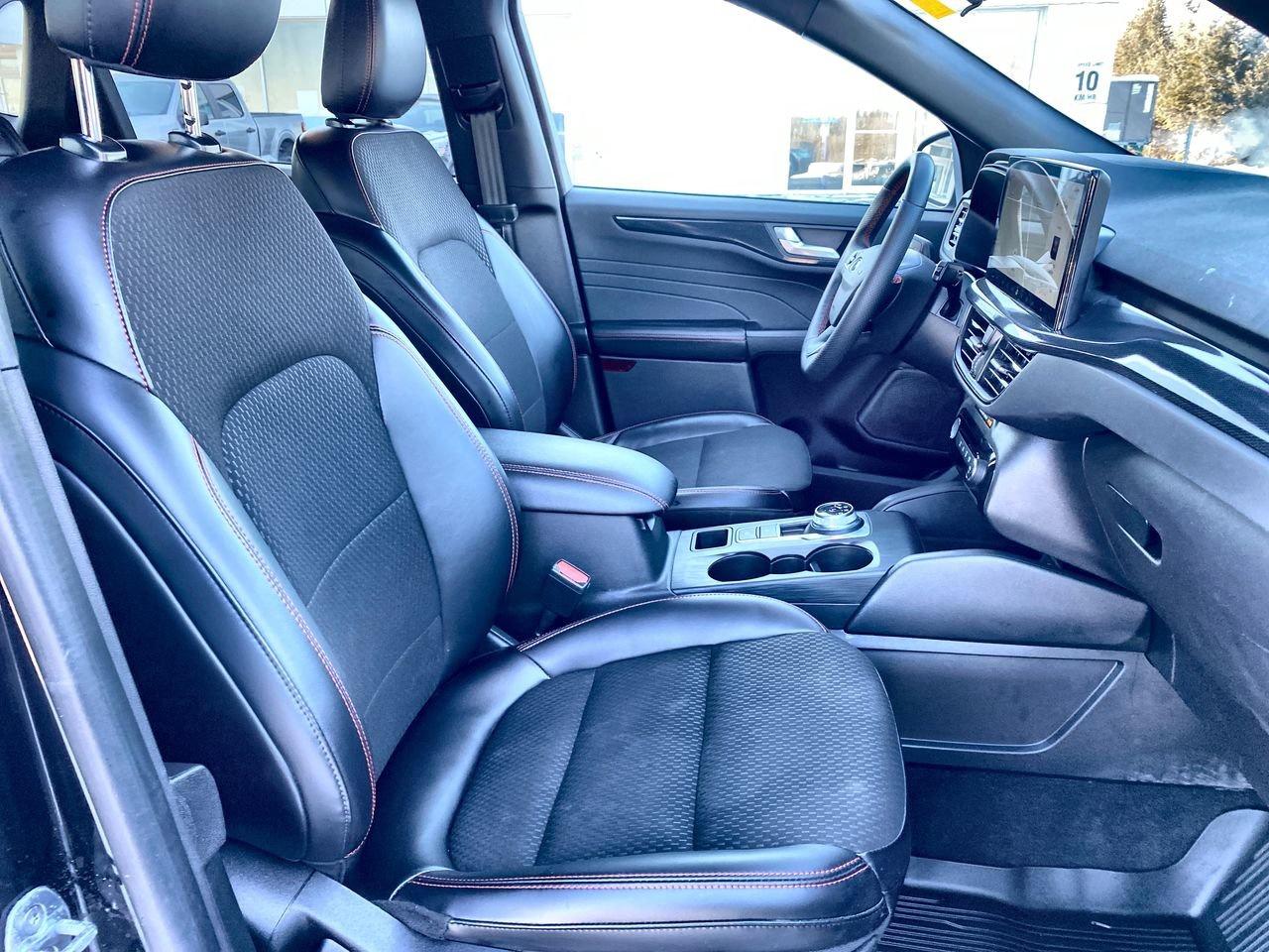 2024 Ford Escape ST-Line Photo