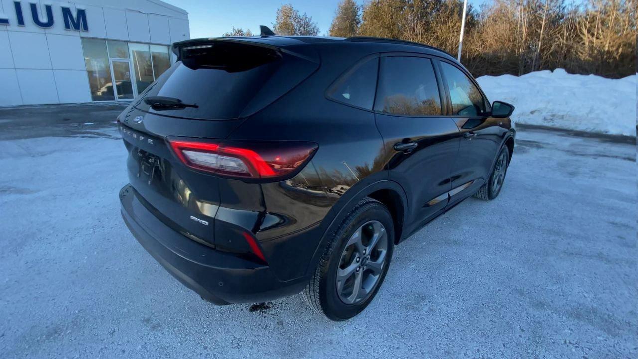 2024 Ford Escape ST-Line Photo