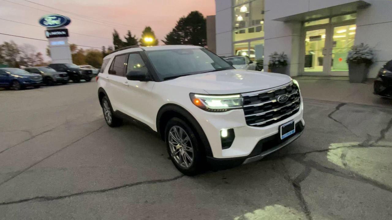 2026 Ford Explorer Active Photo