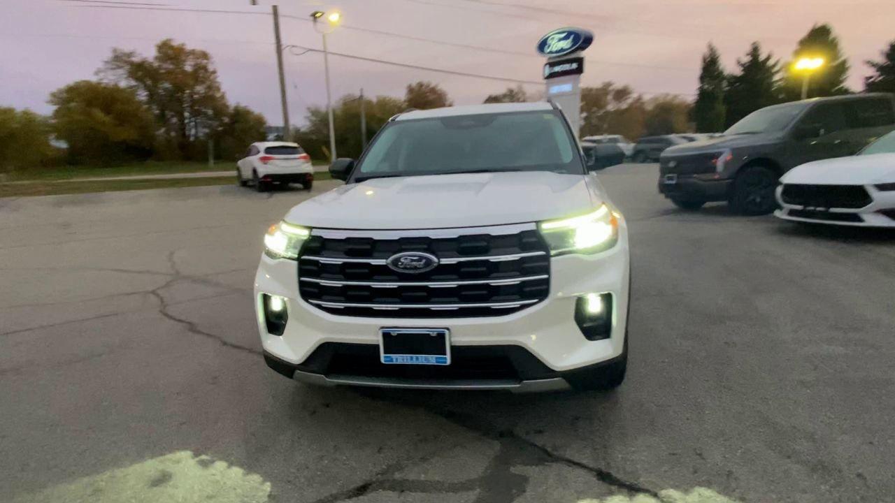 2026 Ford Explorer Active Photo