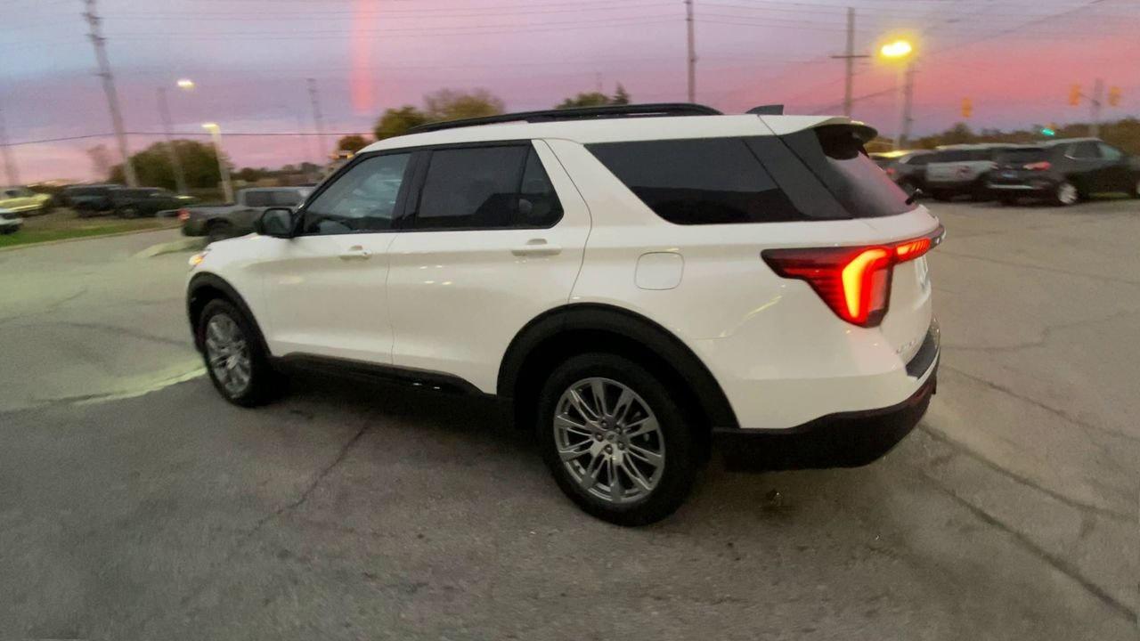 2026 Ford Explorer Active Photo