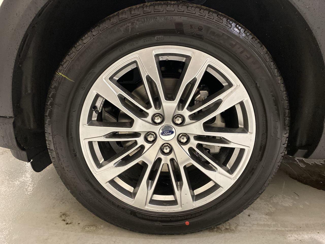 2026 Ford Explorer Active Photo