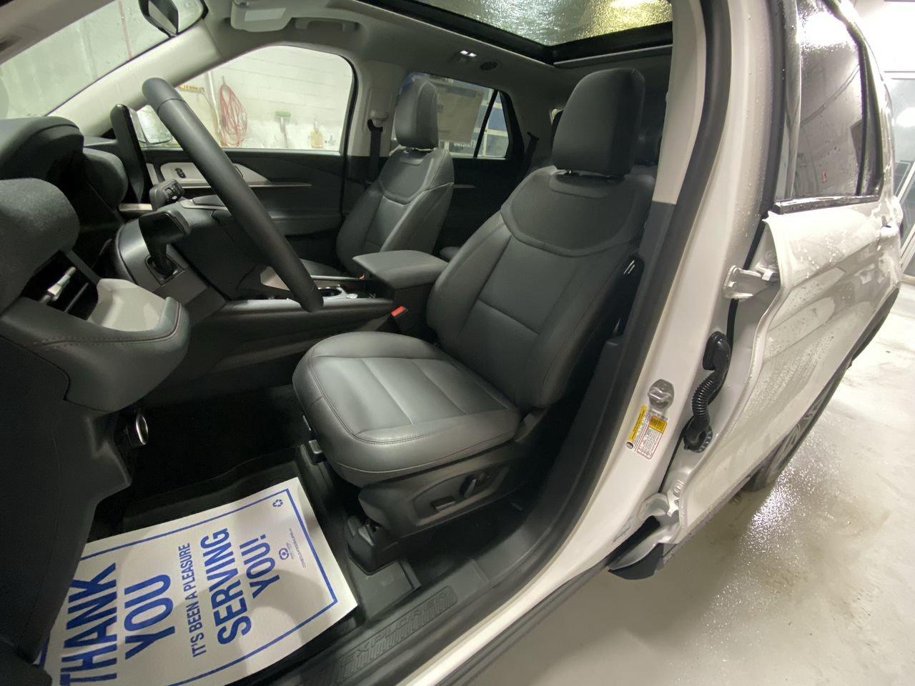 2026 Ford Explorer Active Photo