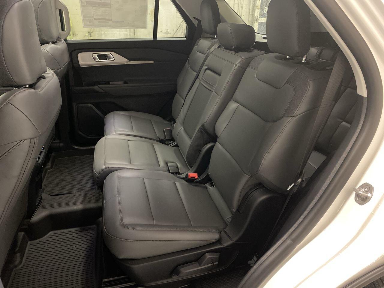 2026 Ford Explorer Active Photo