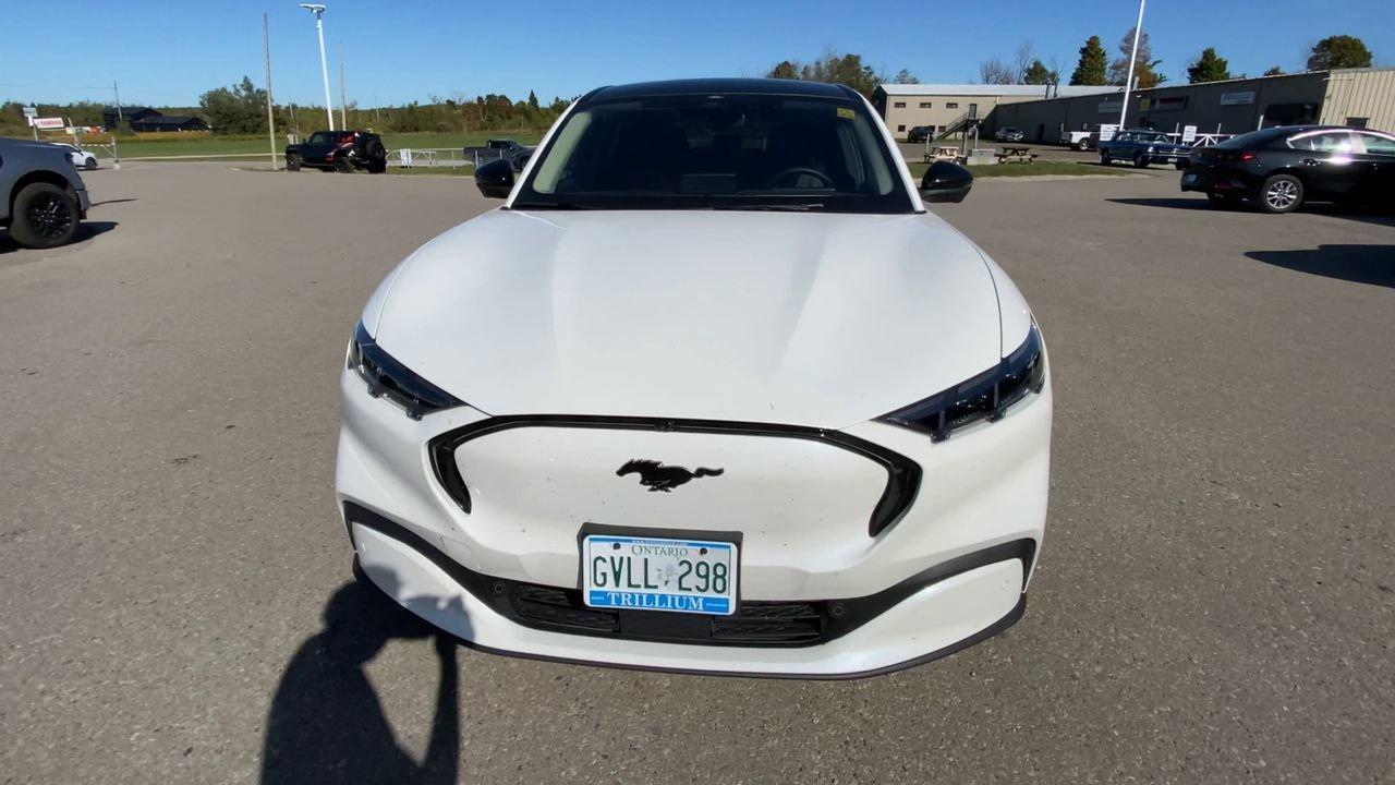 2025 Ford Mustang Mach-E Premium Photo2