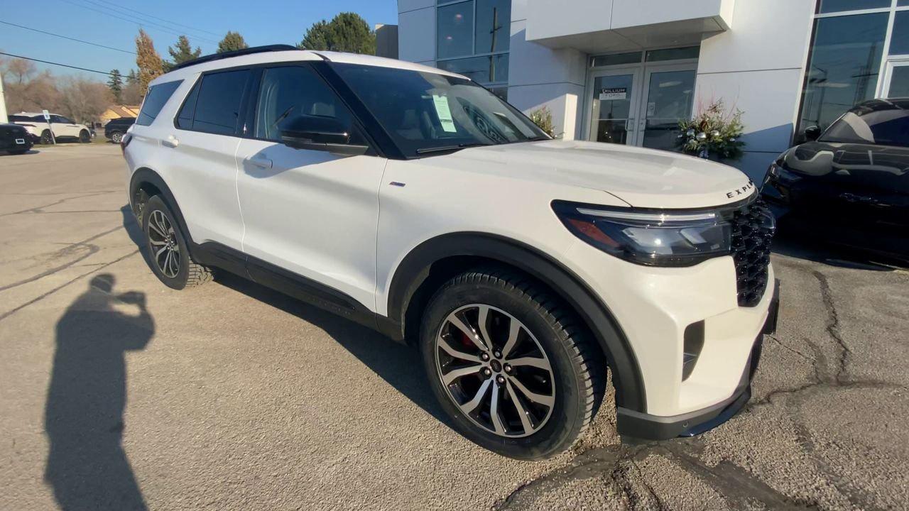 2026 Ford Explorer ST-Line Photo