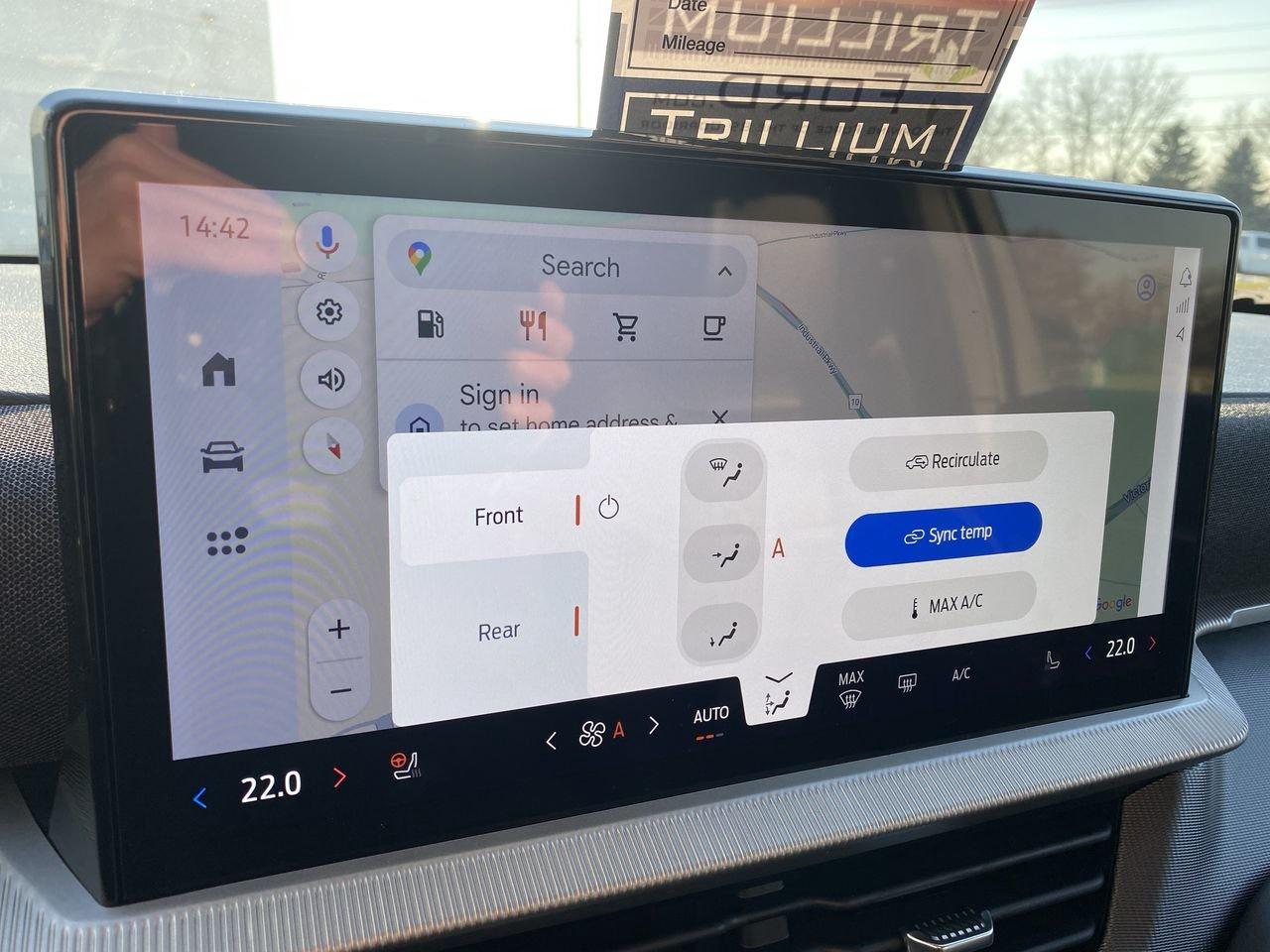 2026 Ford Explorer ST-Line Photo